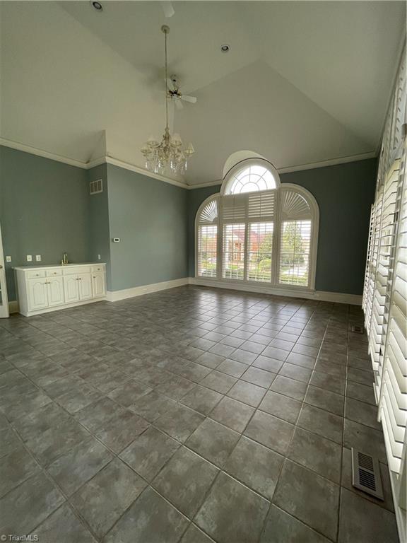 1 Clubview Court