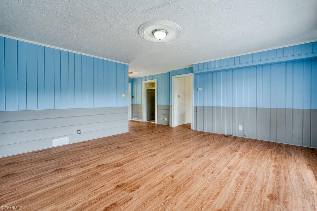 168 Oak Summit Road, Winston-Salem