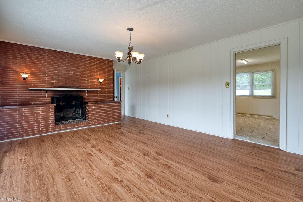 168 Oak Summit Road, Winston-Salem