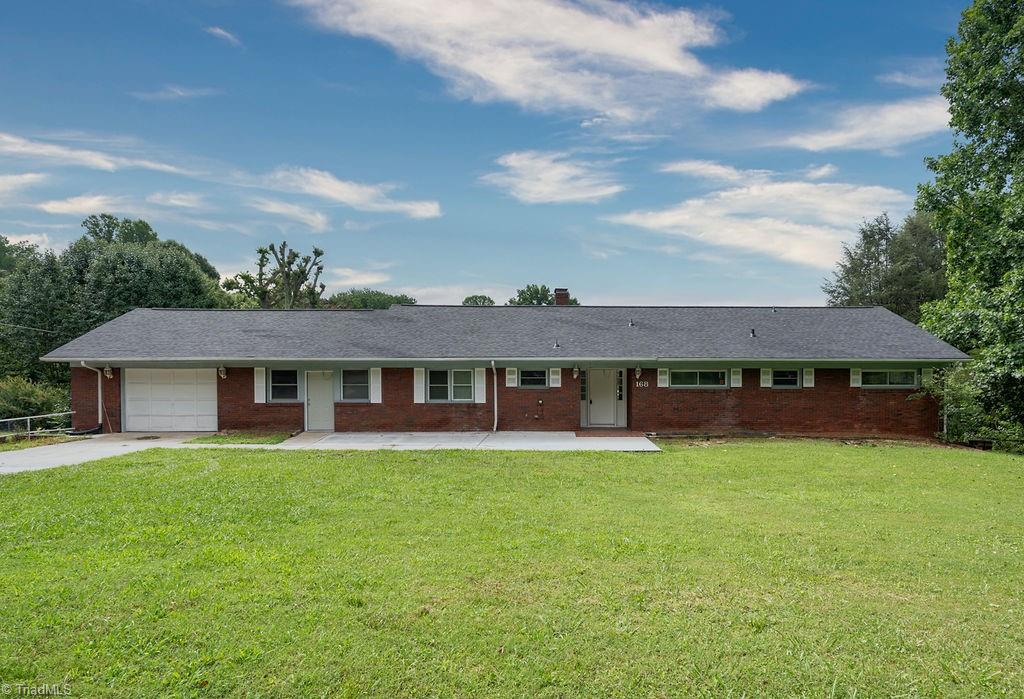 168 Oak Summit Road, Winston-Salem
