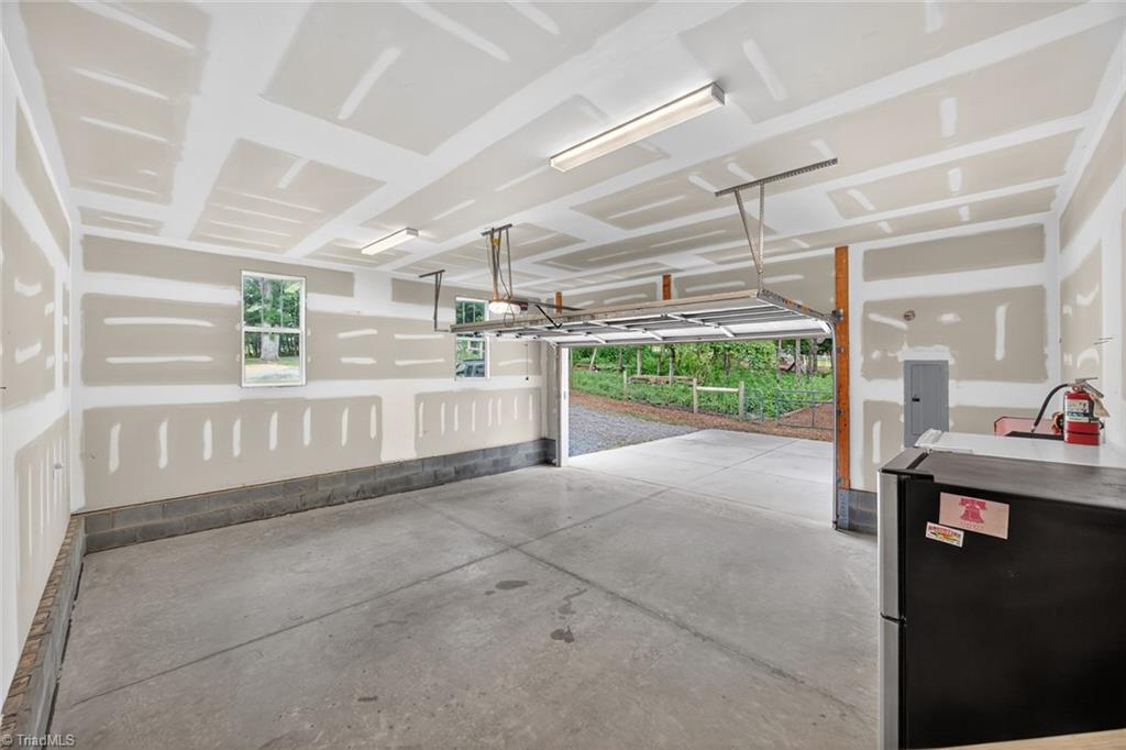 1095 Big Oak Road