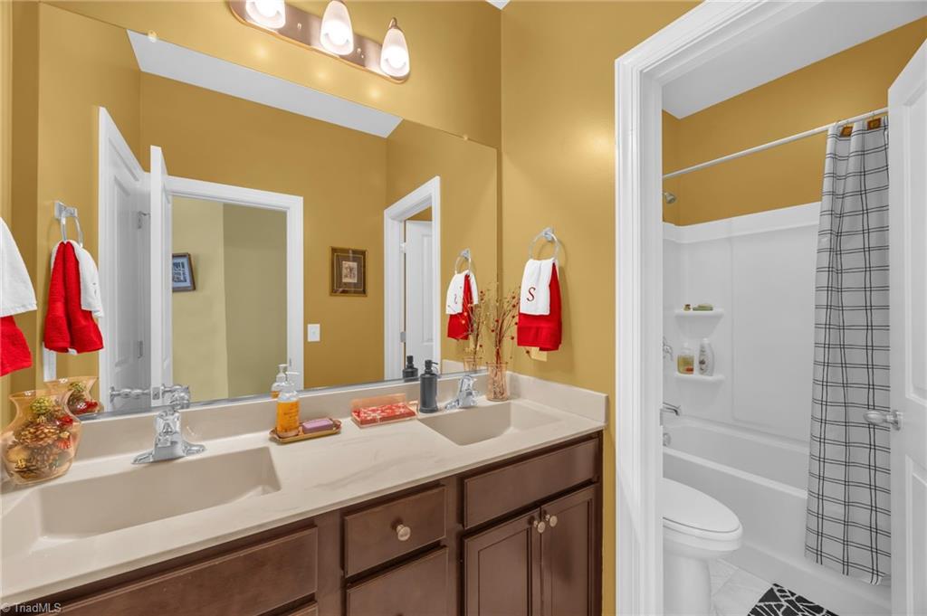 1414 Blooming Mountain Way