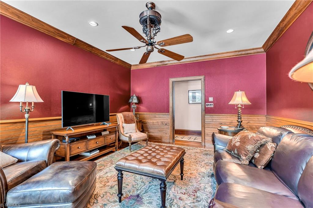 1280 River Bluff Trail