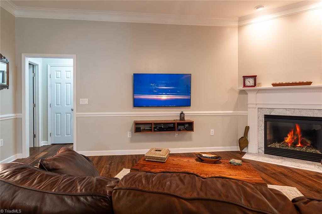 3727 Ayrshire Court