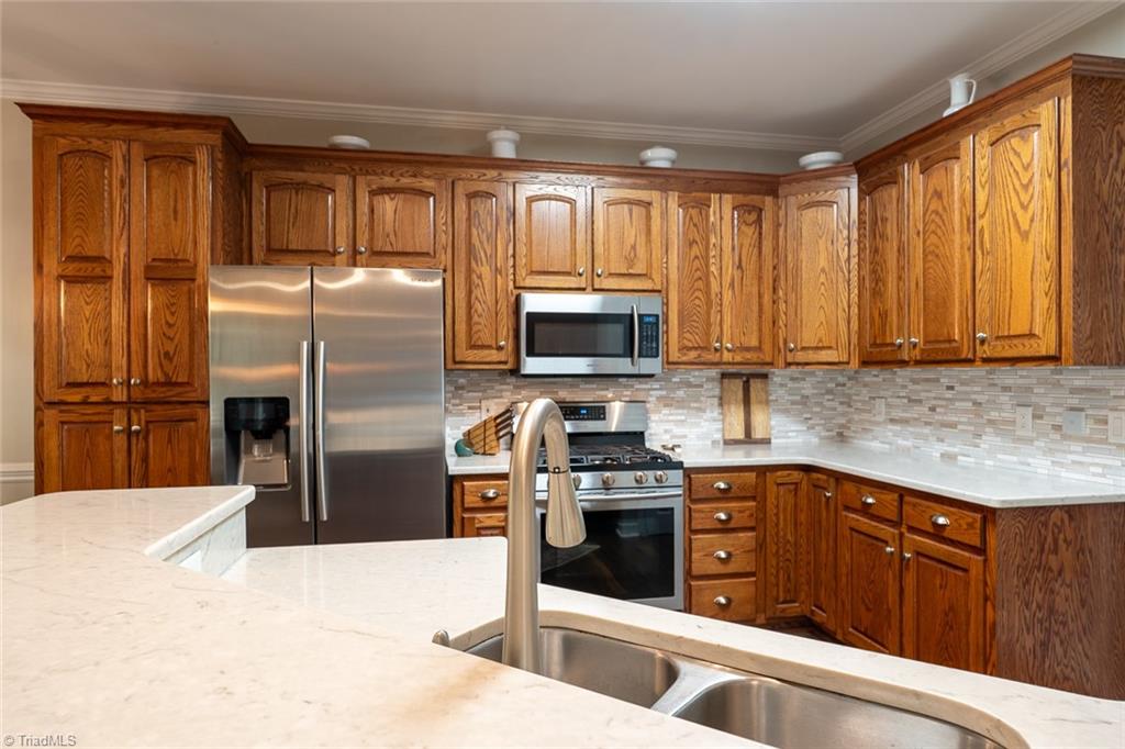 3727 Ayrshire Court