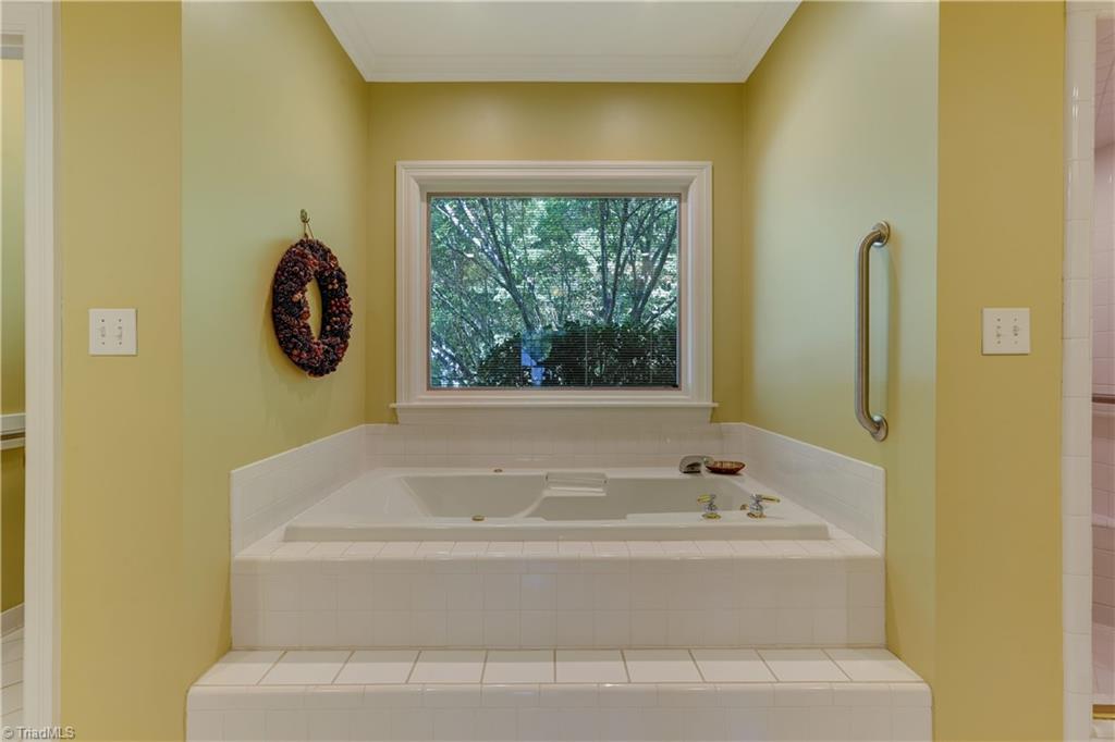 3504 Normandy Hills Circle