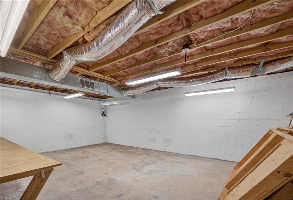 806 Crooked Run Road, Rural Hall