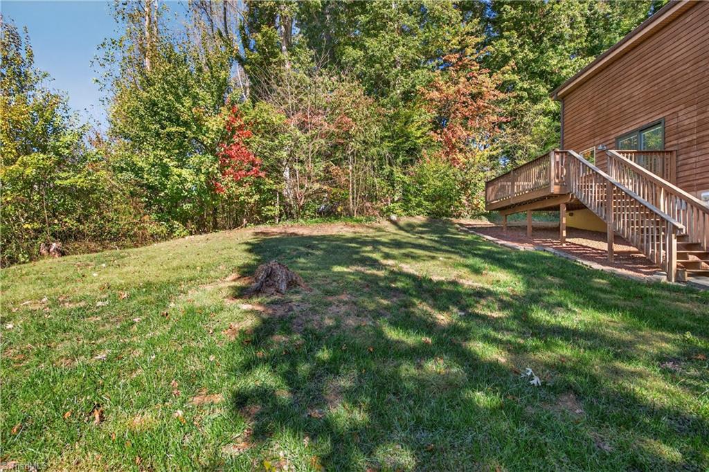 806 Crooked Run Road, Rural Hall