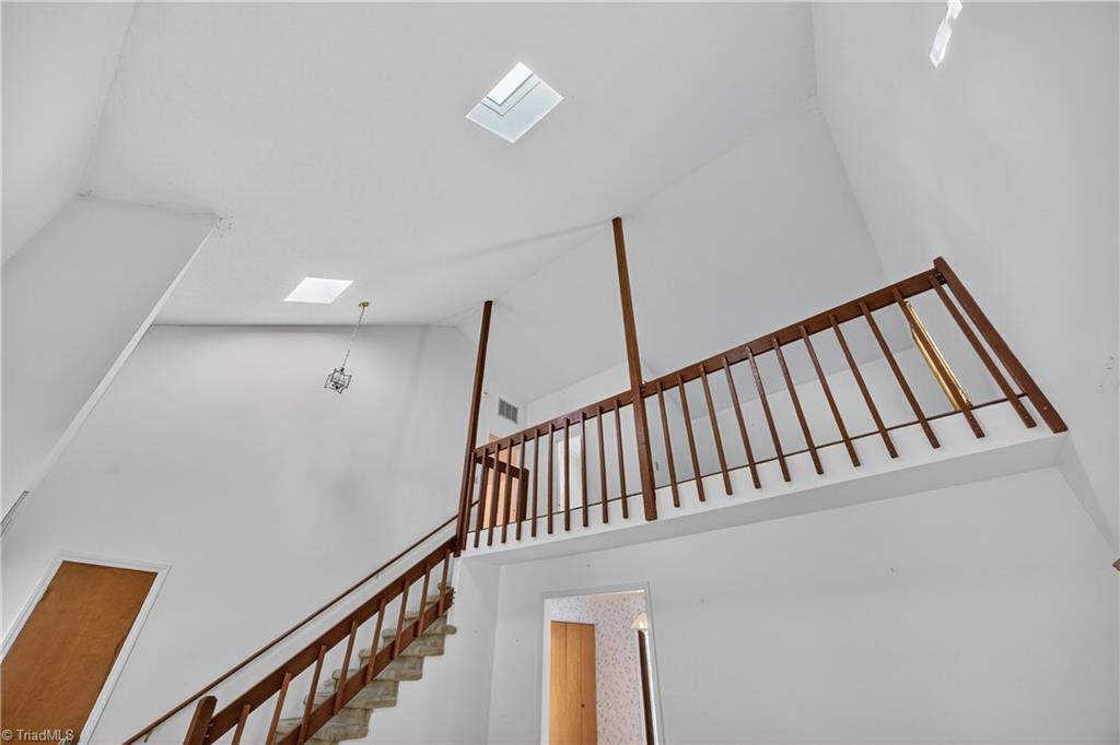 806 Crooked Run Road, Rural Hall