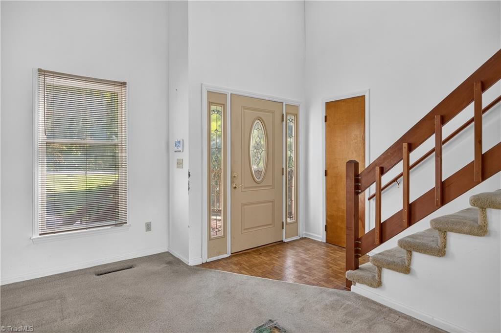 806 Crooked Run Road, Rural Hall