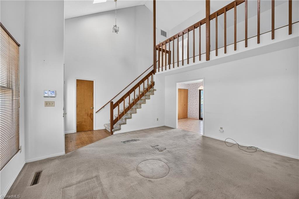 806 Crooked Run Road, Rural Hall