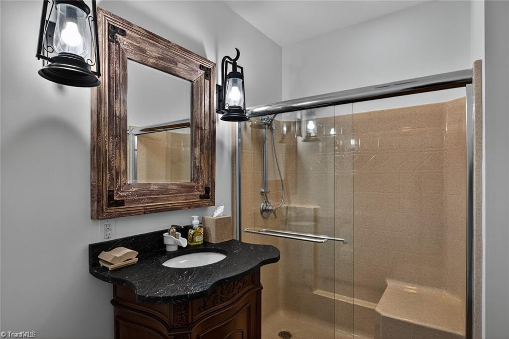 9687 Lissara Camp Court, Lewisville