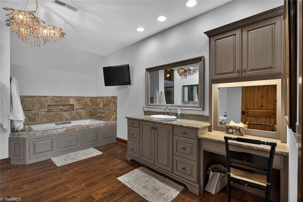 9687 Lissara Camp Court, Lewisville