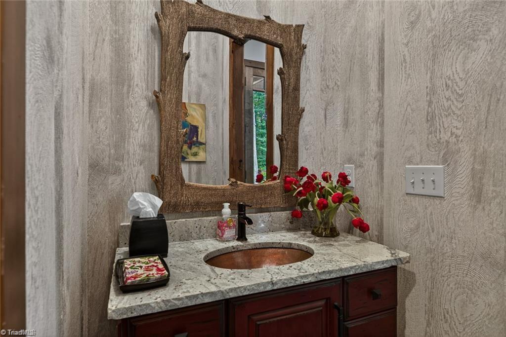 9687 Lissara Camp Court, Lewisville