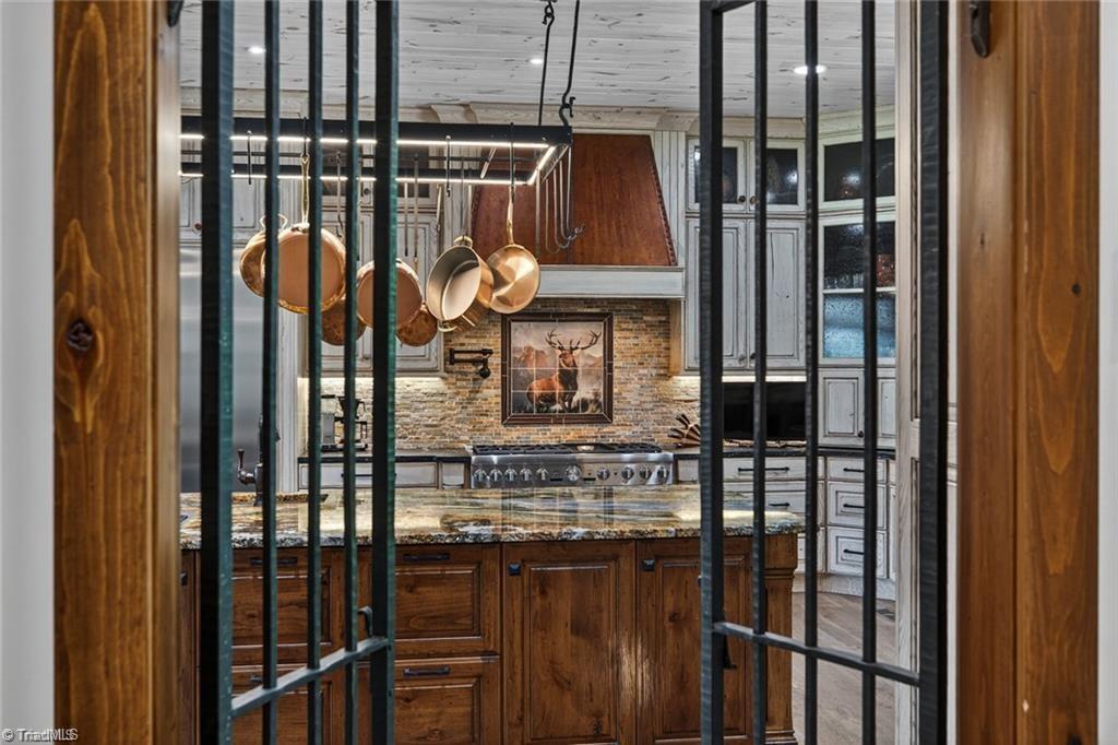 9687 Lissara Camp Court, Lewisville