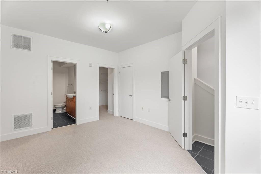 389 N Green Street # 106, Winston-Salem Unit: 106