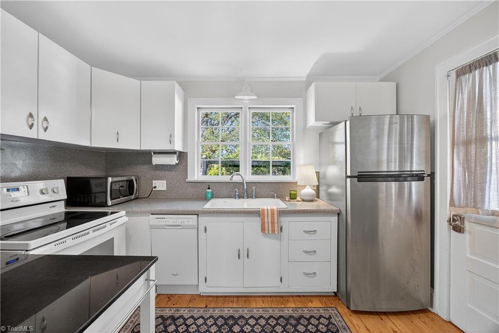 2124 Konnoak View Drive, Winston-Salem