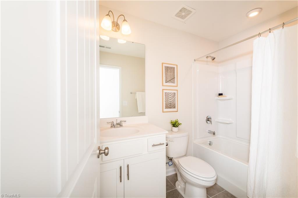 2781 Caraway Lane, Winston-Salem