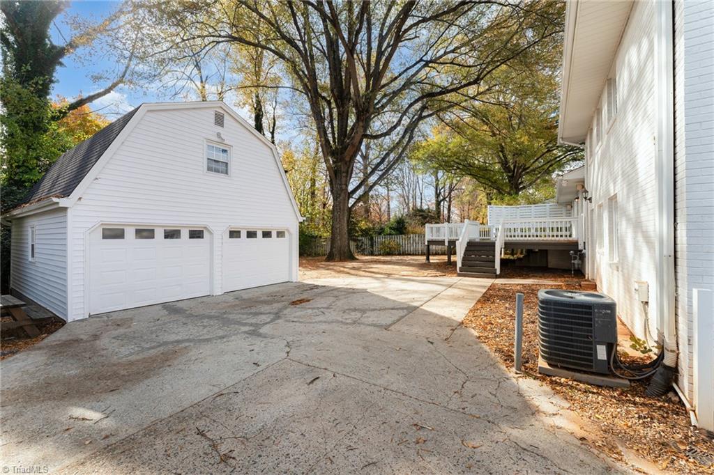 2915 New Hanover Drive