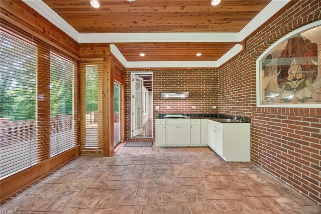 2730 Wellsprings Drive