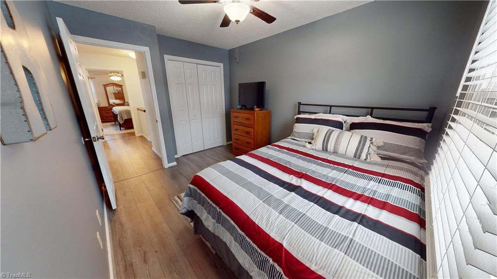 713 Old Barn Circle