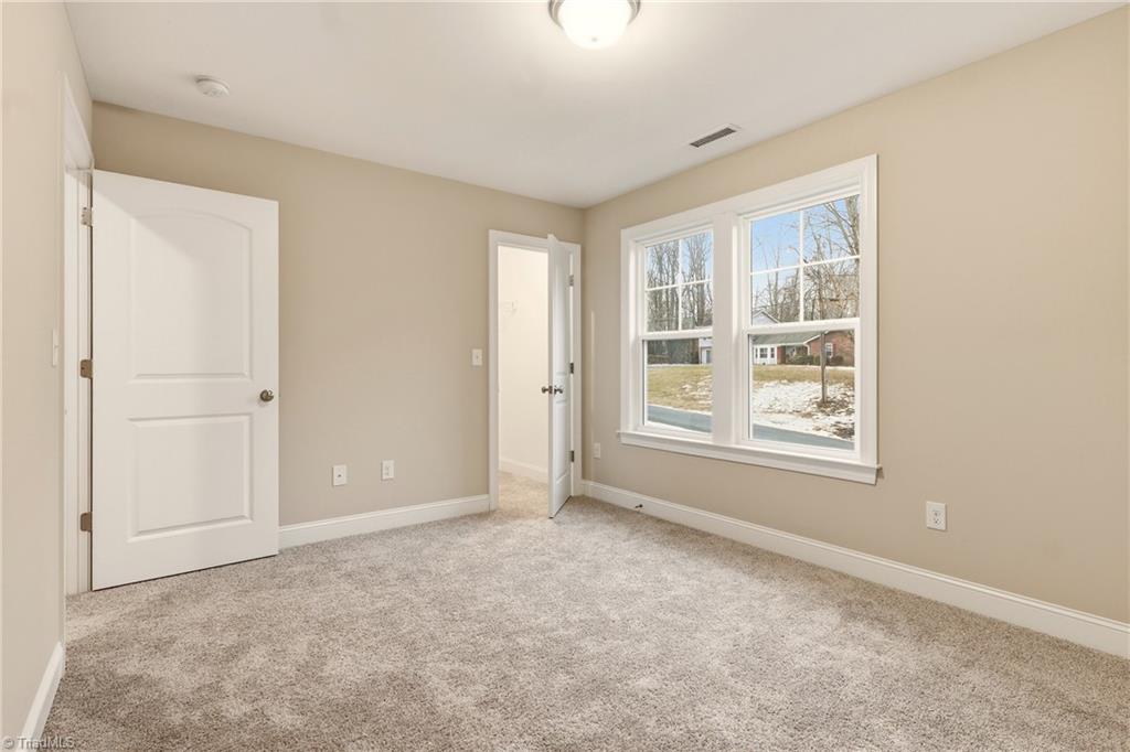3961 Rookwood Lane, Winston-Salem