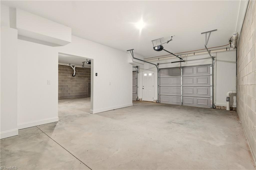 3961 Rookwood Lane, Winston-Salem