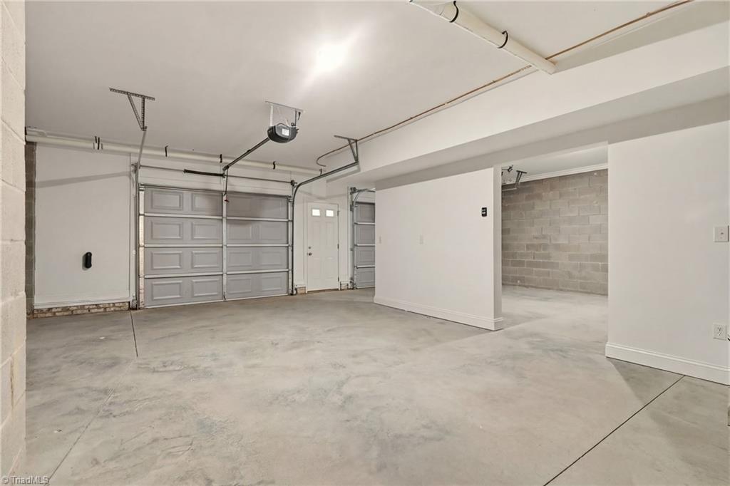 3961 Rookwood Lane, Winston-Salem