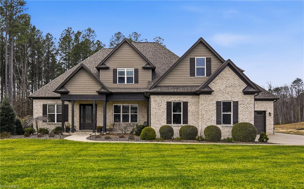 114 Old Heritage Drive, Winston-Salem
