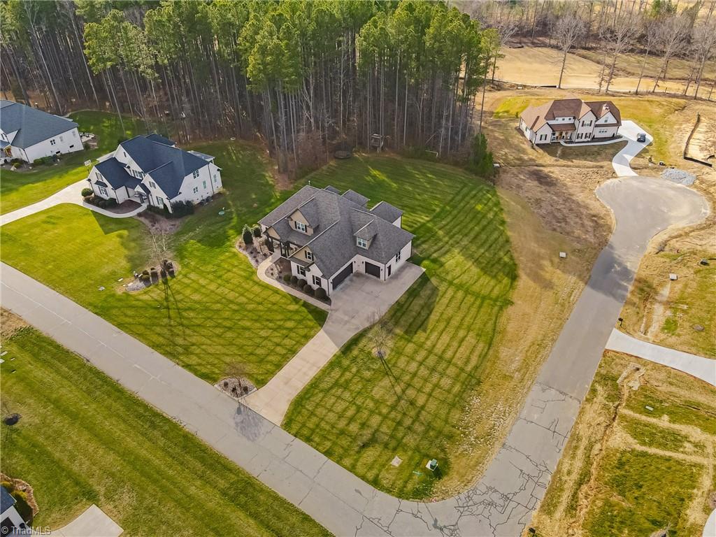114 Old Heritage Drive, Winston-Salem