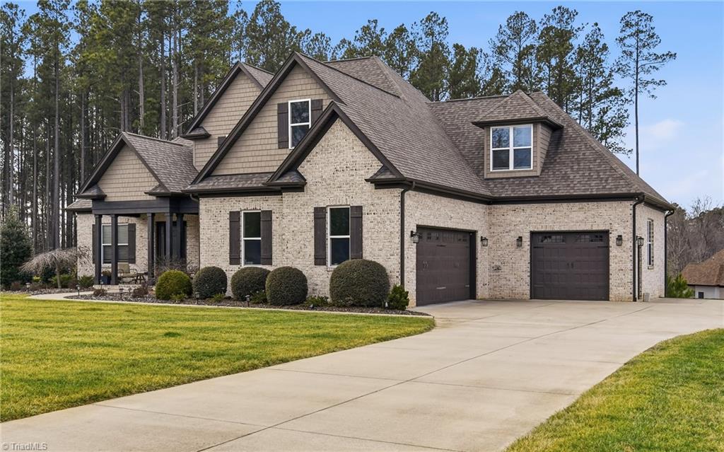 114 Old Heritage Drive, Winston-Salem