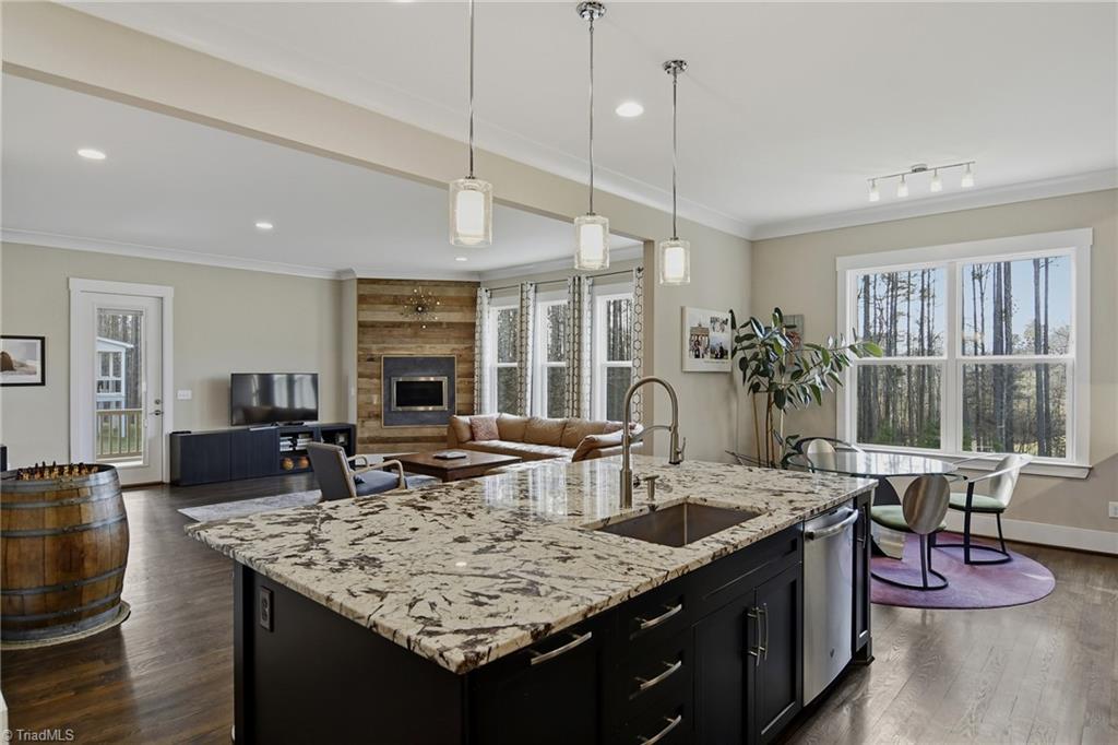 114 Old Heritage Drive, Winston-Salem