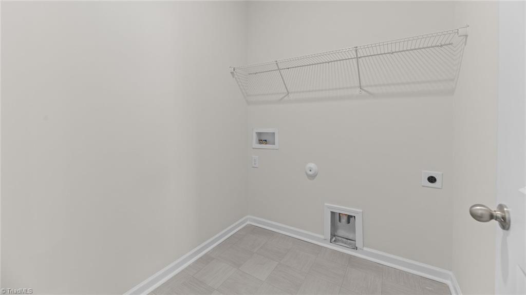 102 Lauder Trace