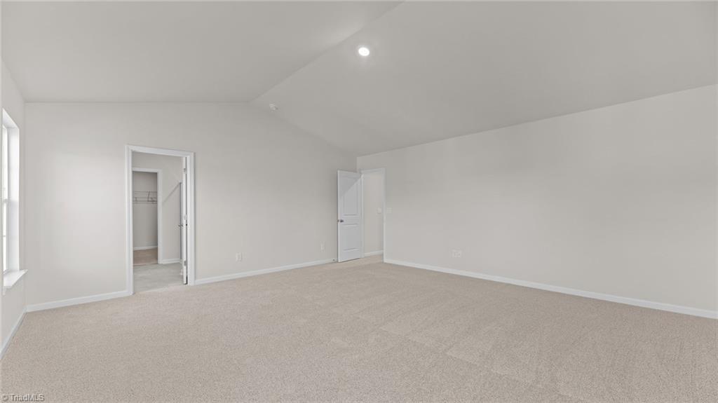 102 Lauder Trace