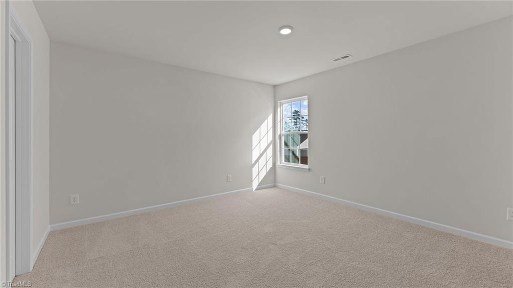 102 Lauder Trace