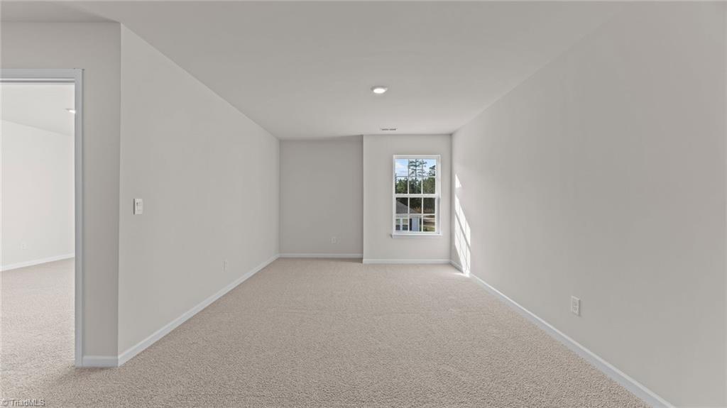 102 Lauder Trace