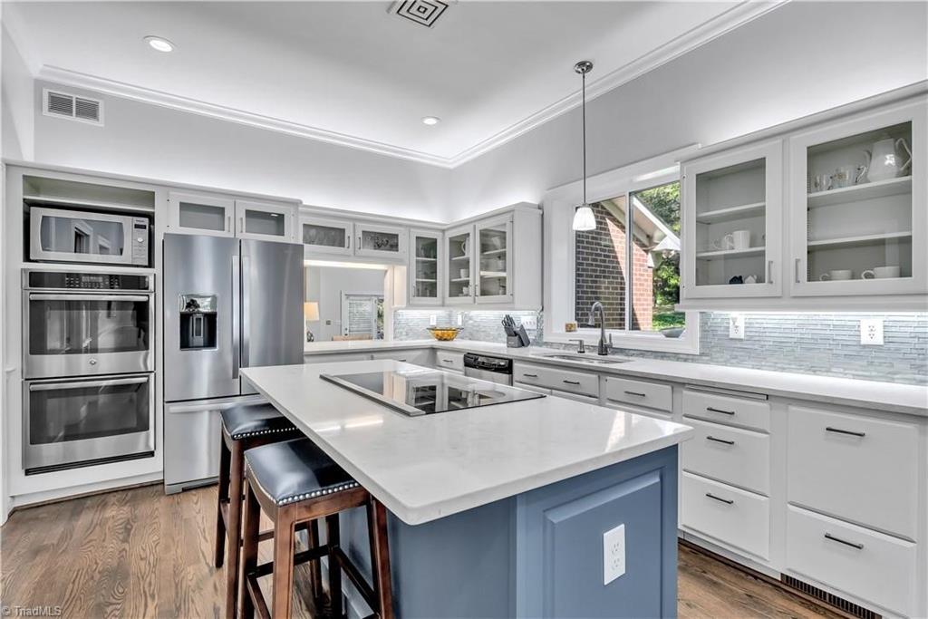 4141 Shattalon Drive, Winston-Salem