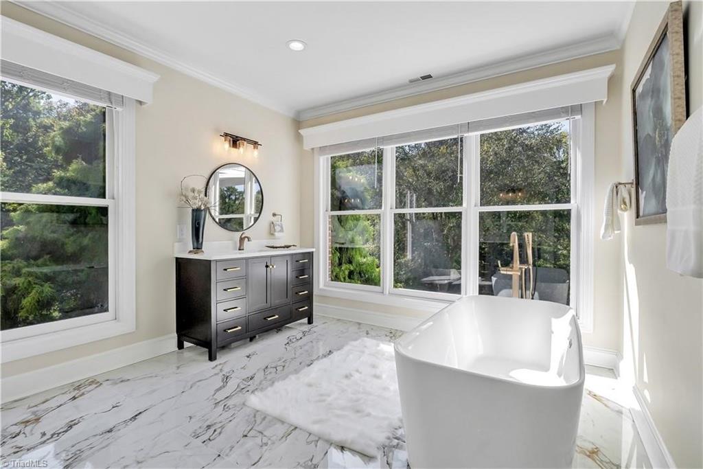 4141 Shattalon Drive, Winston-Salem