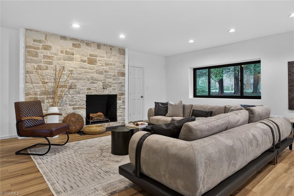 3171 Milhaven Lake Drive, Winston-Salem