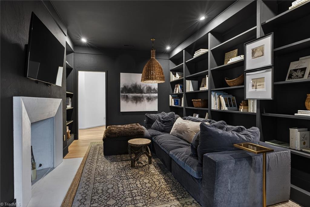 3171 Milhaven Lake Drive, Winston-Salem