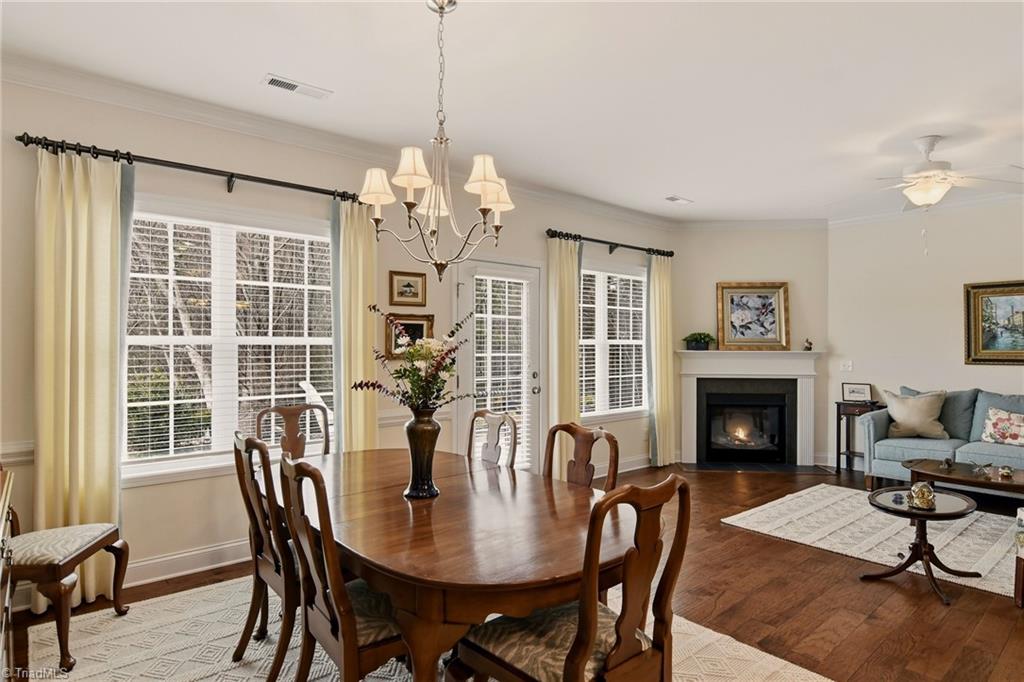 6279 Queens Gate Court