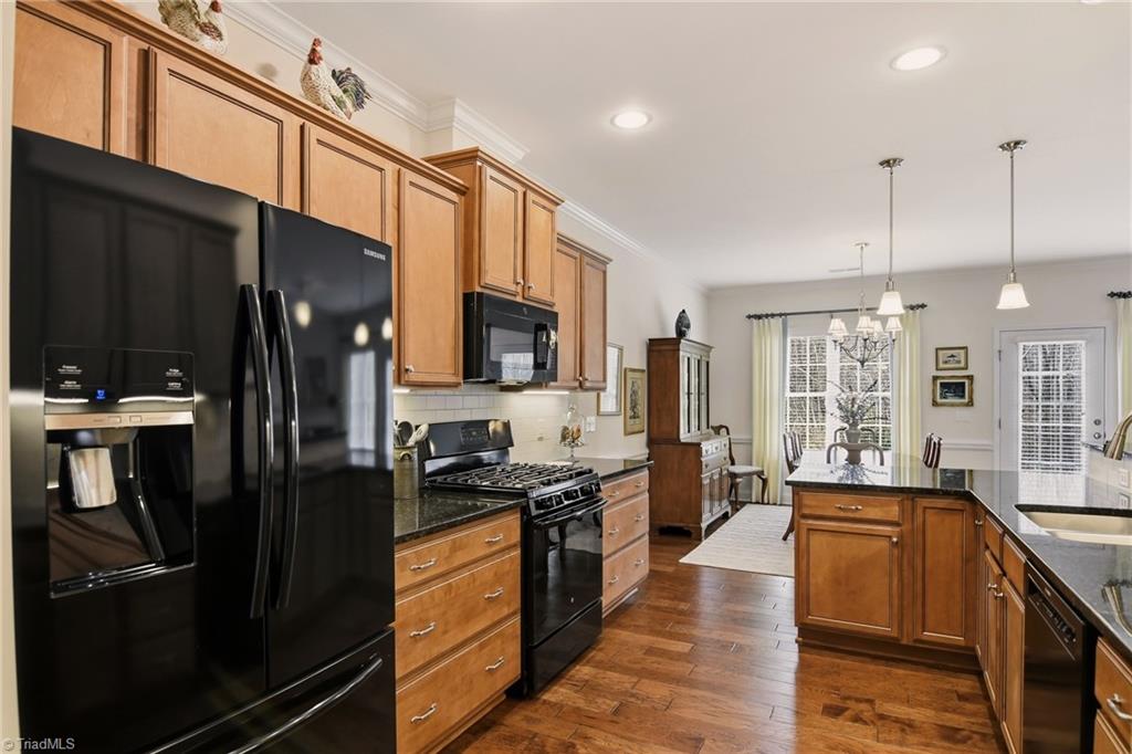 6279 Queens Gate Court