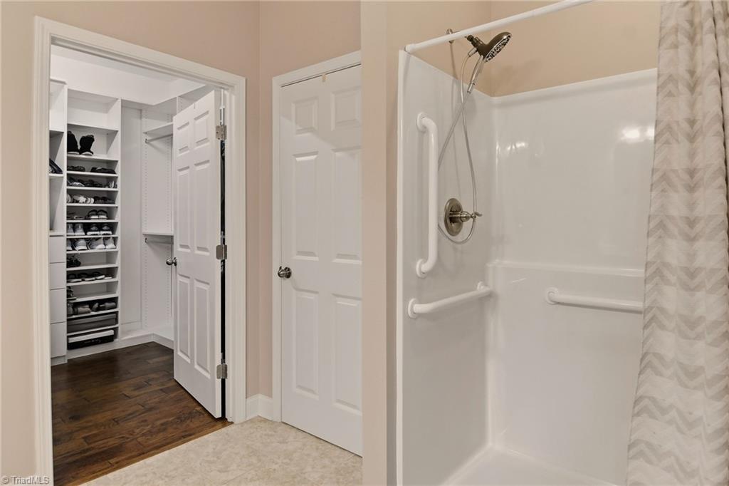 6279 Queens Gate Court