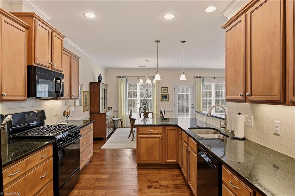 6279 Queens Gate Court