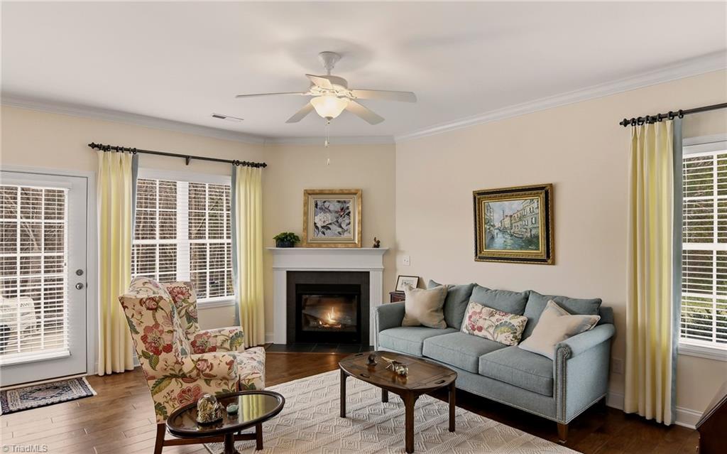 6279 Queens Gate Court