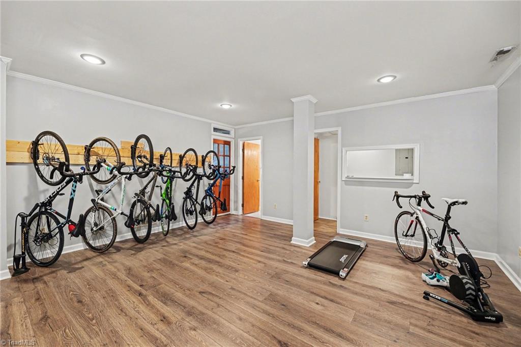 905 Smoke Tree Court