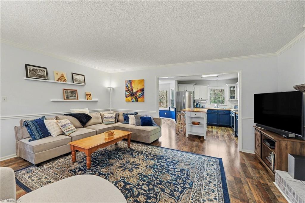 905 Smoke Tree Court