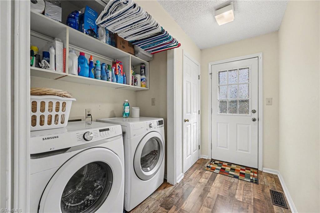 905 Smoke Tree Court