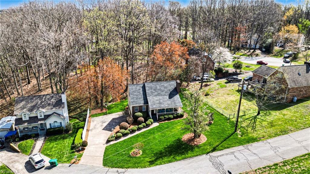 905 Smoke Tree Court