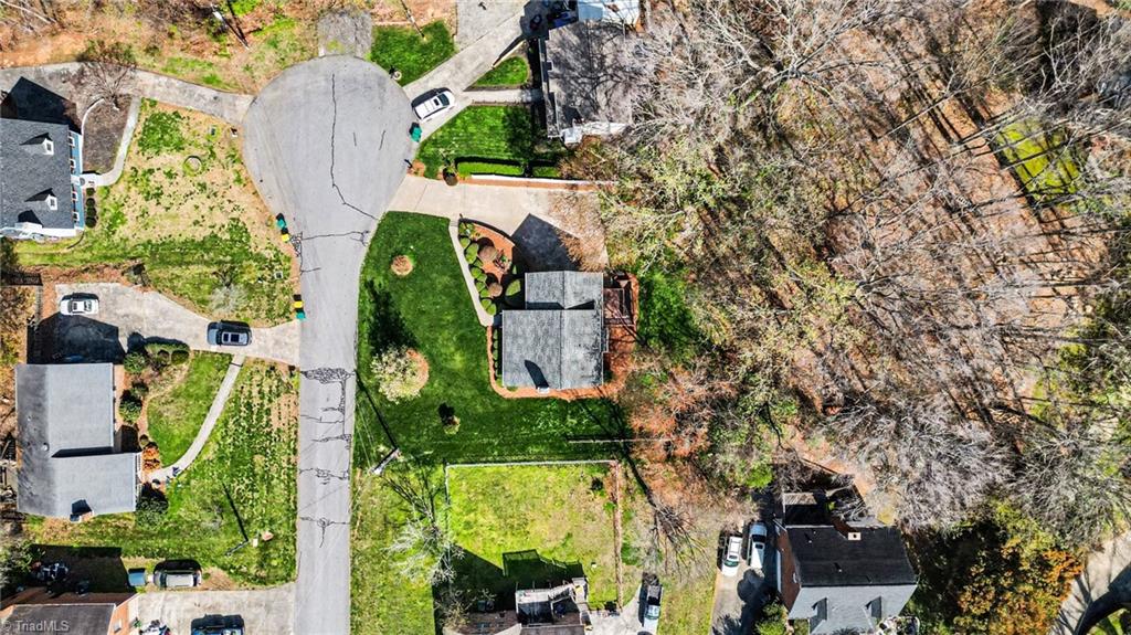 905 Smoke Tree Court